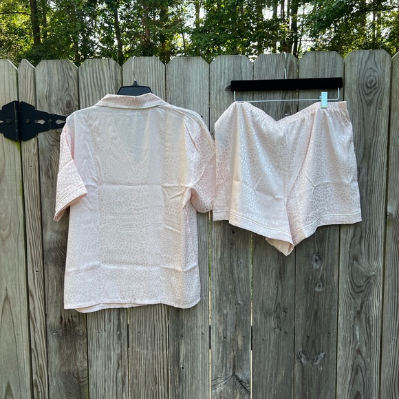 BCBGMAXAZRIA Mauve Chalk Animal Jacquard Short Set Pajamas Women’s XL NWT NEW - Picture 12 of 15